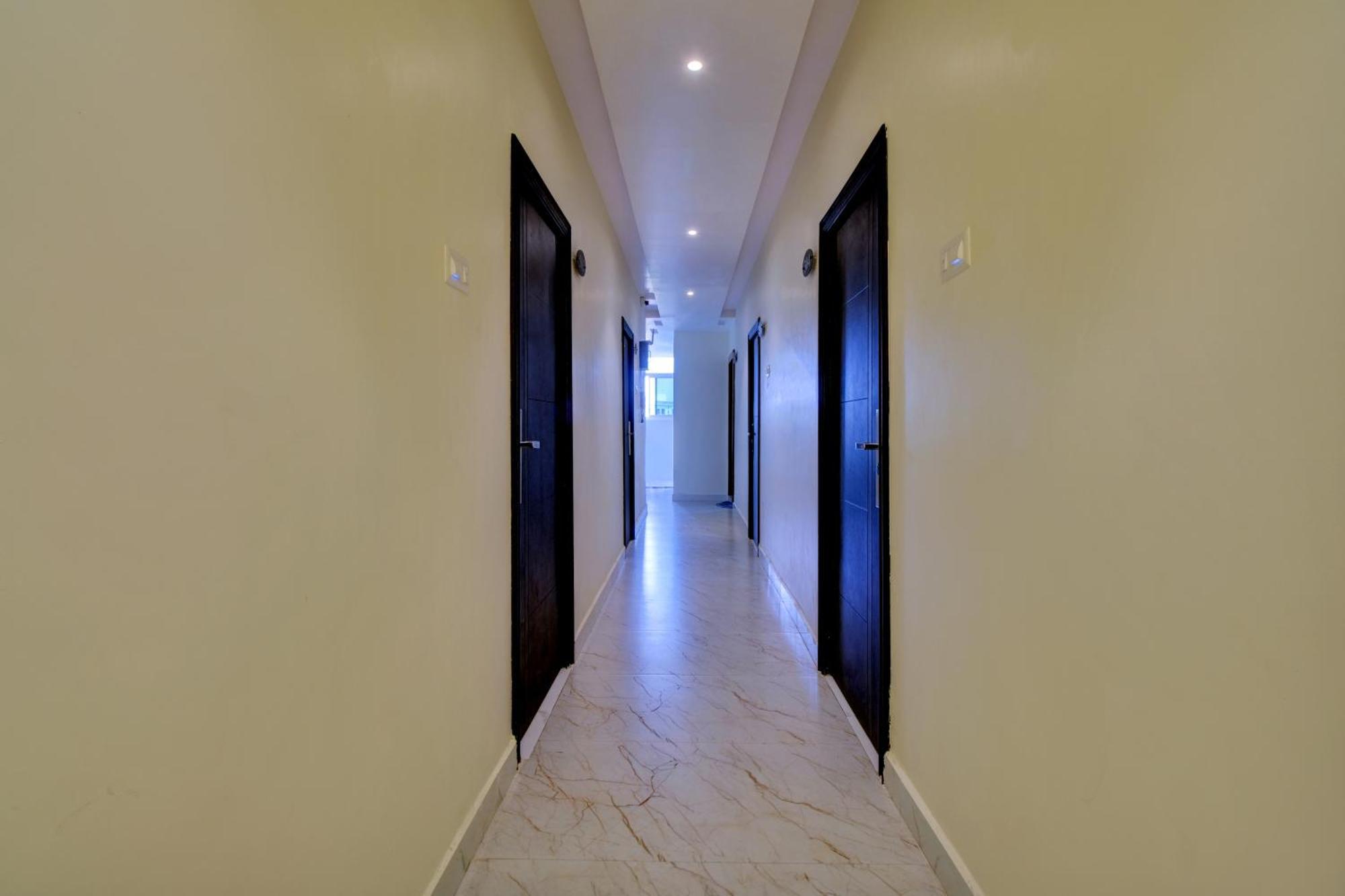 Collection O Hotel Mango Tree Khammam 외부 사진